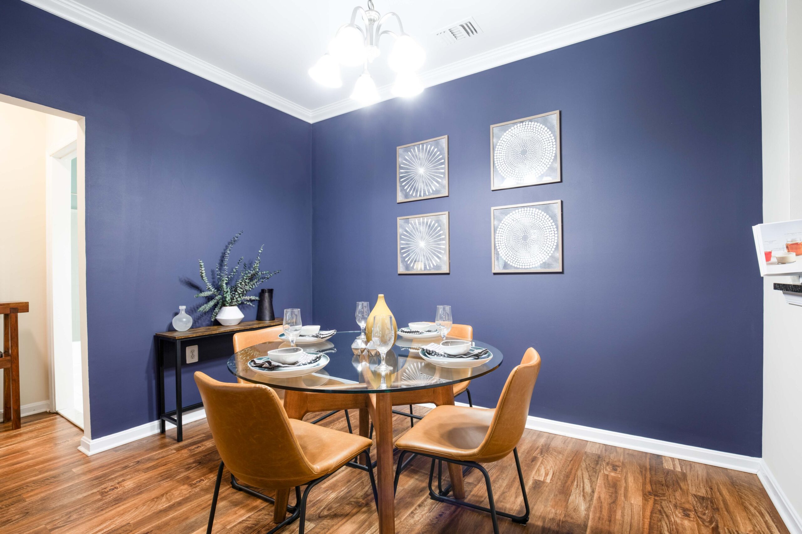 dining room table and chairs Jefferson Arbors at Broadlands Ashburn VA Apartments for Rent